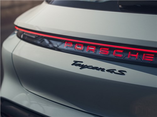 Новый флагманский кроссовер Porsche не будет электрокаром
