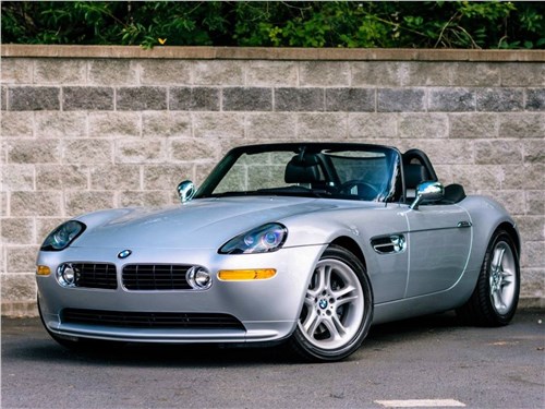 В 1998 м на свет появилась реинкарнация «507 й», BMW Z8. Альбрехт фон Герц так отозвался о новом родстере: «Доведись мне проектировать эту машину, я не смог бы сделать лучше»