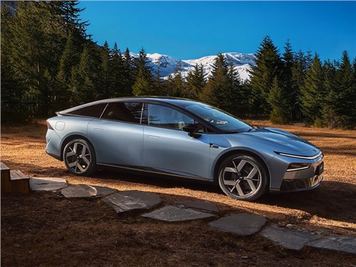 Обновленный седан Xpeng P7+ получил рекордный запас хода