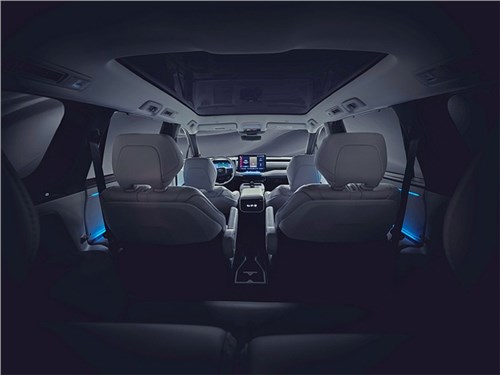 Toyota подтвердила разработку нового 6-местного кроссовера