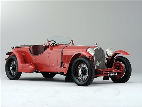 Гоночные Alfa Romeo 8C 2300 нередко превращали в гражданские простым «переодеванием» кузовов. На фото — дорожная 4-местная версия Le Mans