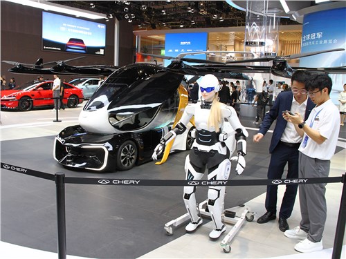 Антропоморфные роботы AiMOGA от компании Chery
