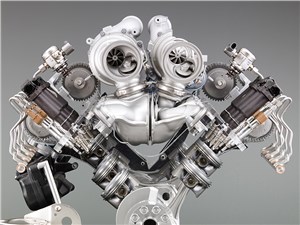 BMW Engine: Двигатель BMW X6M 