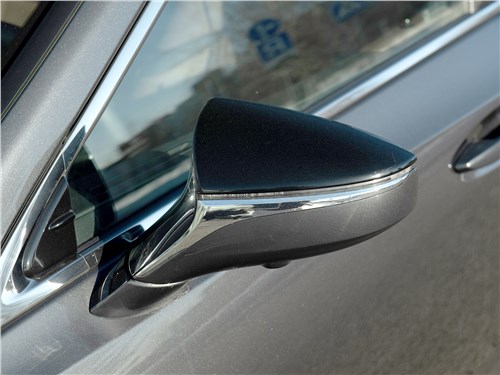 Lexus ES (2022) боковое зеркало