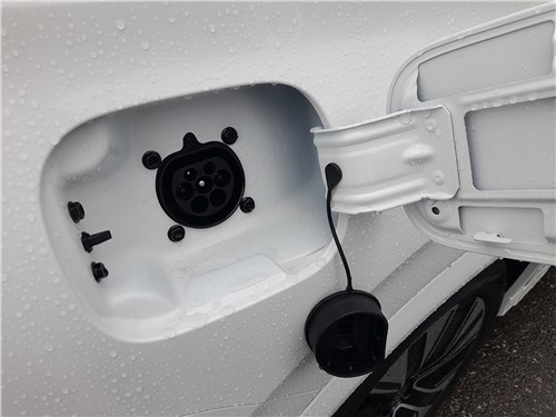 Предпросмотр evolute i-space (2024) розетка зарядки