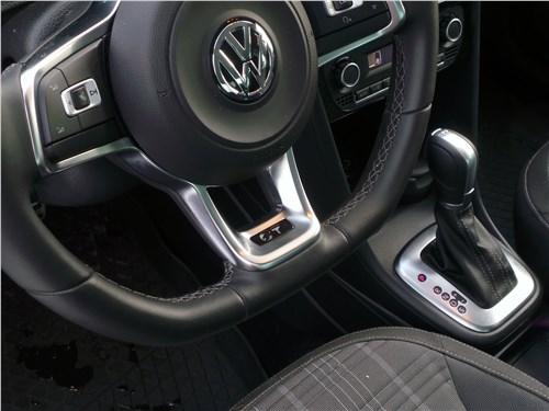 Volkswagen Polo GT 2016 руль
