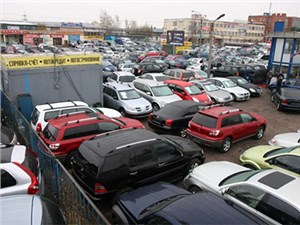 Около трети продающихся в РФ подержанных машин моложе десяти лет