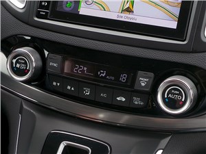 Honda CR-V 2015 климат-контроль 