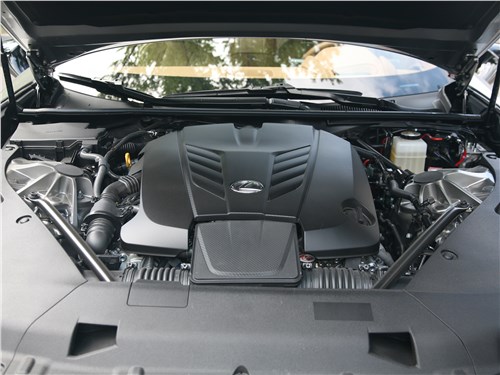 Lexus LC 500 2018 двигатель