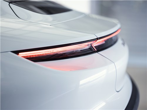 Porsche Taycan 2020 задние фонари