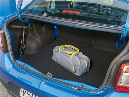 Renault Logan Stepway 2018 багажное отделение