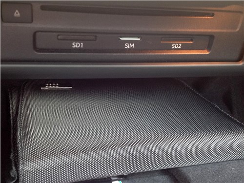 Audi A5 Coupe 2017 перчаточный ящик