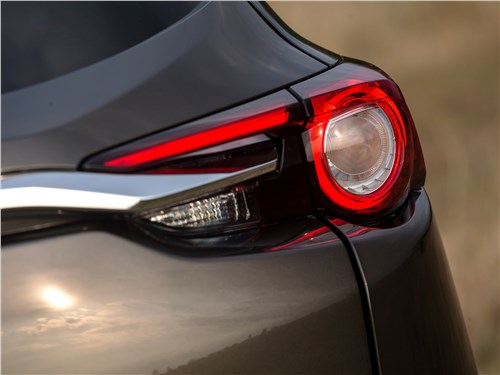 Mazda CX-9 2016 задний фонарь