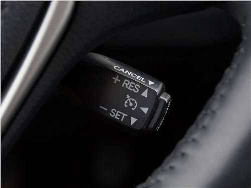 Toyota RAV4 2016 круиз-контроль