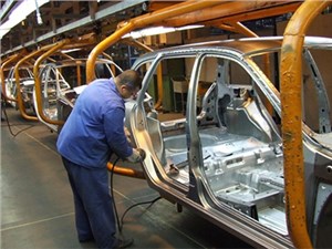 «АвтоВАЗ» увеличит выпуск автомобилей для своих партнеров