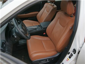 Lexus RX 450h F-Sport 2014 передние кресла
