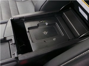 Lexus NX 2014 зарядка для смартфона 