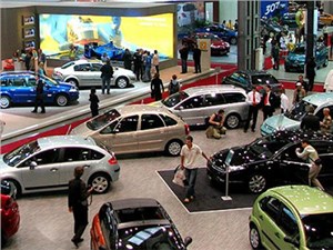 В июле продажи новых автомобилей в Петербурге упали на 31%