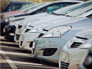 Выручка автопроизводителей падает на фоне кризиса российского авторынка