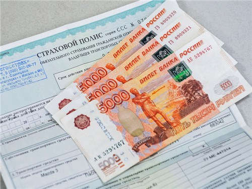В России начинается период замены полисов обязательного автострахования