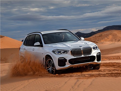 Новый BMW X5 прошел проверку пустыней