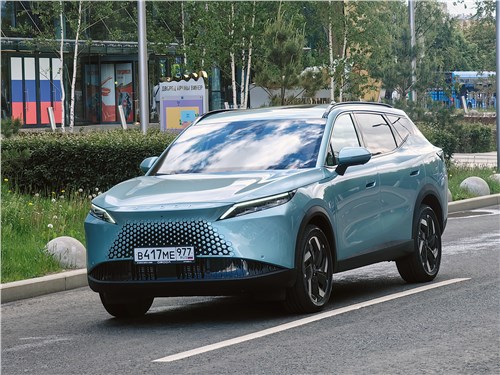 Omoda C7 (2024) вид спереди