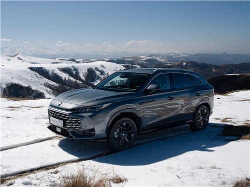 Москвич М70 (2026) вид спереди