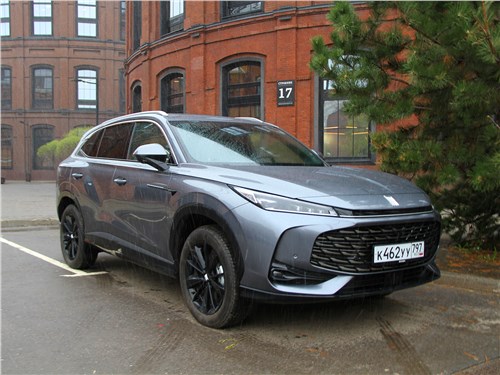 Москвич М70 (2026) вид спереди