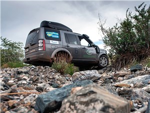 Land Rover Discovery 4 2015 вид сбоку