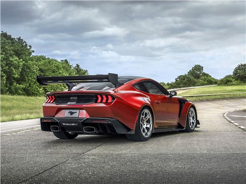 Ford Mustang GTD (2025) вид сзади