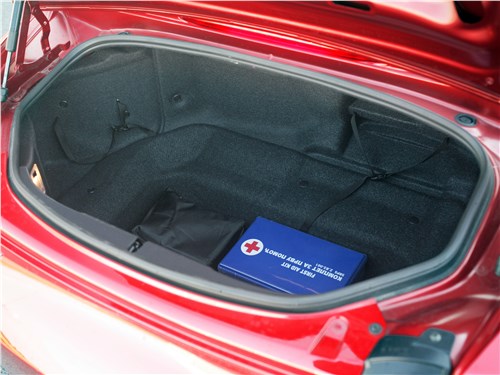 Mazda MX-5 2015 багажное отделение