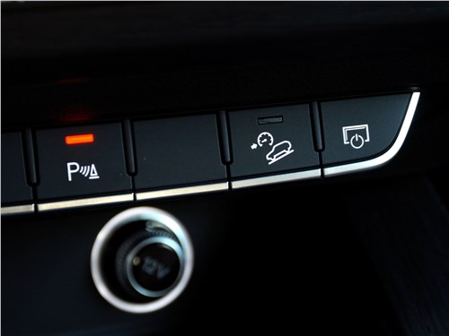 Audi A4 allroad quattro 2016 система помощи при спуске