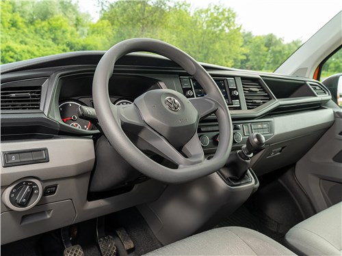 Volkswagen Transporter 2019 салон