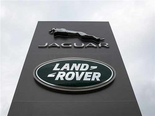 Jaguar и Land Rover решили делать салоны машин из океанического мусора