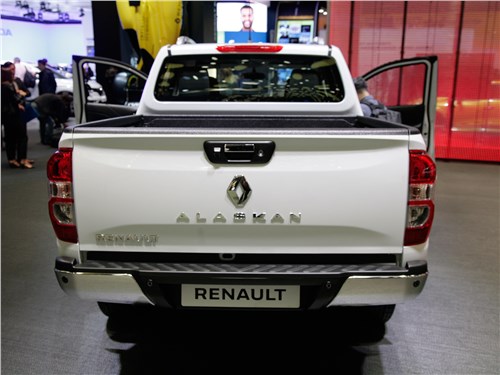 Renault Alaskan - Renault Alaskan 2017 вид сзади
