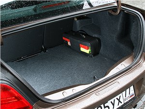 Peugeot 301 2013 багажное отделение