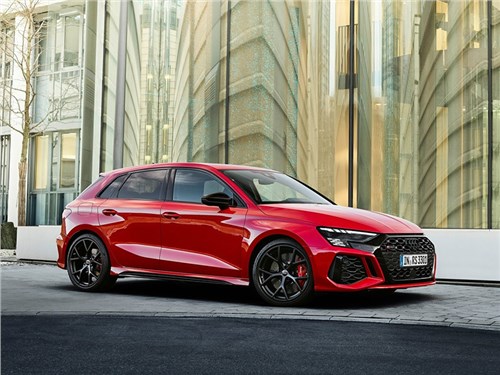 Audi представила новую RS3