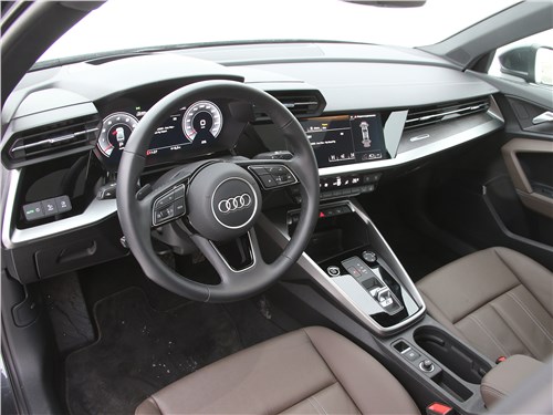 Audi A3 (2021) салон