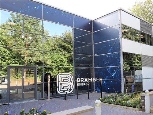 Архитектура штаб-квартиры Bramble Energy и окружающий ландшафт способствуют разработке прорывных экологических технологий