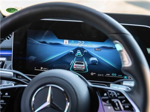 Новость про Mercedes-Benz - Mercedes-Benz повысил максимальную скорость Drive Pilot до 95 км/ч