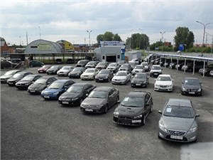 Российский авторынок продолжает снижаться