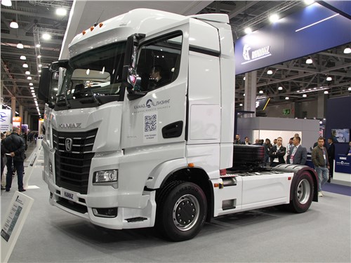 Магистральный тягач КАМАЗ-54901 в исполнении Hi-Tech 
