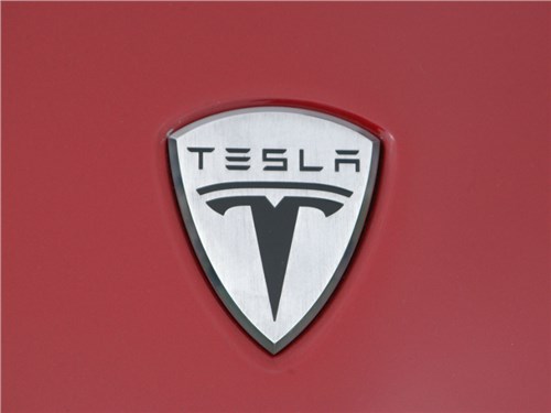 Компания Tesla Motors меняет название