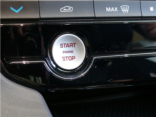 Jaguar F-Pace 2016 кнопка "старт-стоп"