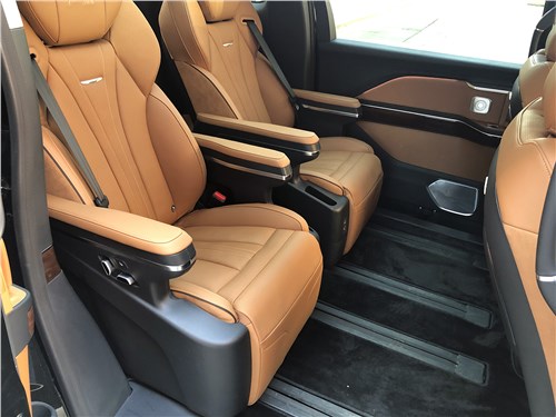Предпросмотр hongqi hq9 (2025) второй ряд