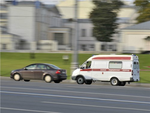 Водителям карет «скорой помощи» не разрешат таранить автомобили на дороге