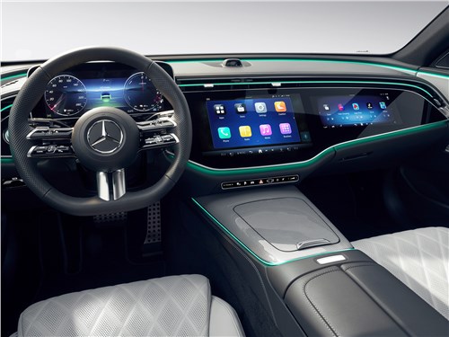 Mercedes-Benz E300e (2025) салон