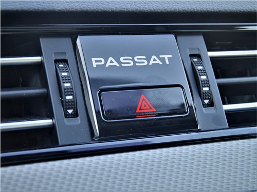 Volkswagen Passat Alltrack (2020) аварийная кнопка