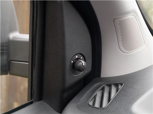 Fiat Doblo 2015 передняя стойка
