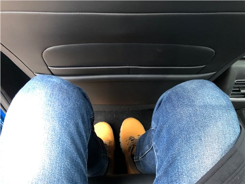 Предпросмотр jac t9 (2024) задний ряд